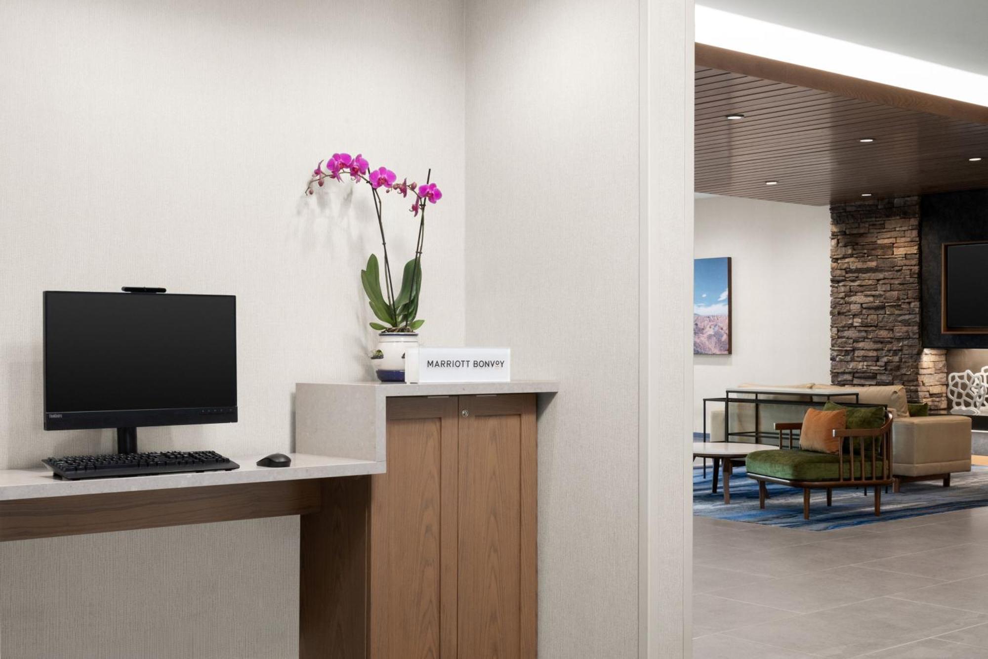 Fairfield By Marriott Inn & Suites Victorville Bagian luar foto